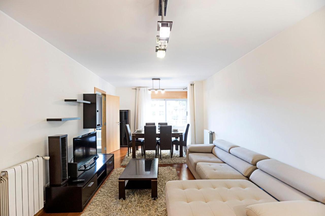 2Br Flat By Metro W/ Free Parking By Lovelystay Vila Nova de Gaia Eksteriør billede